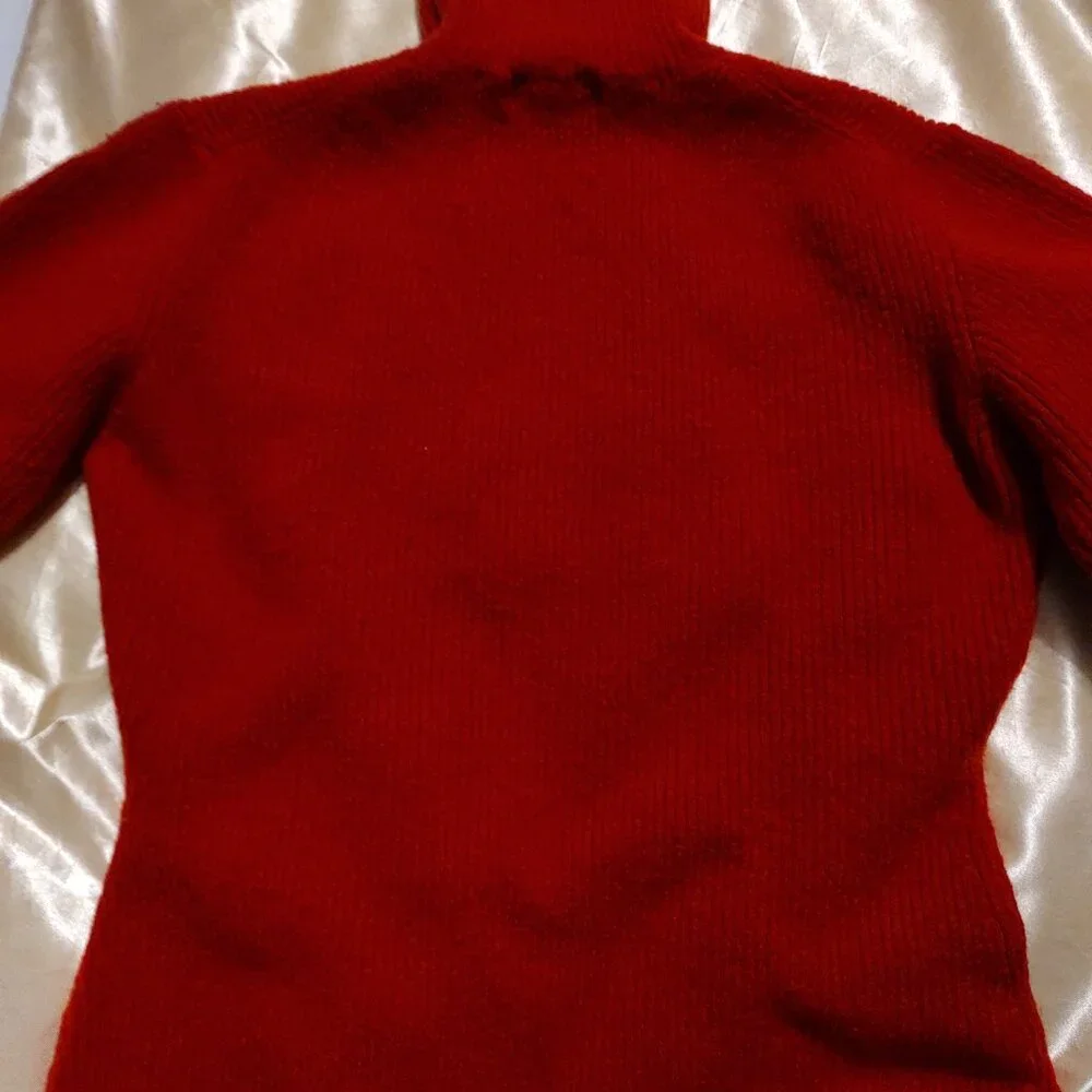 Sweater - Picture 2 of 2